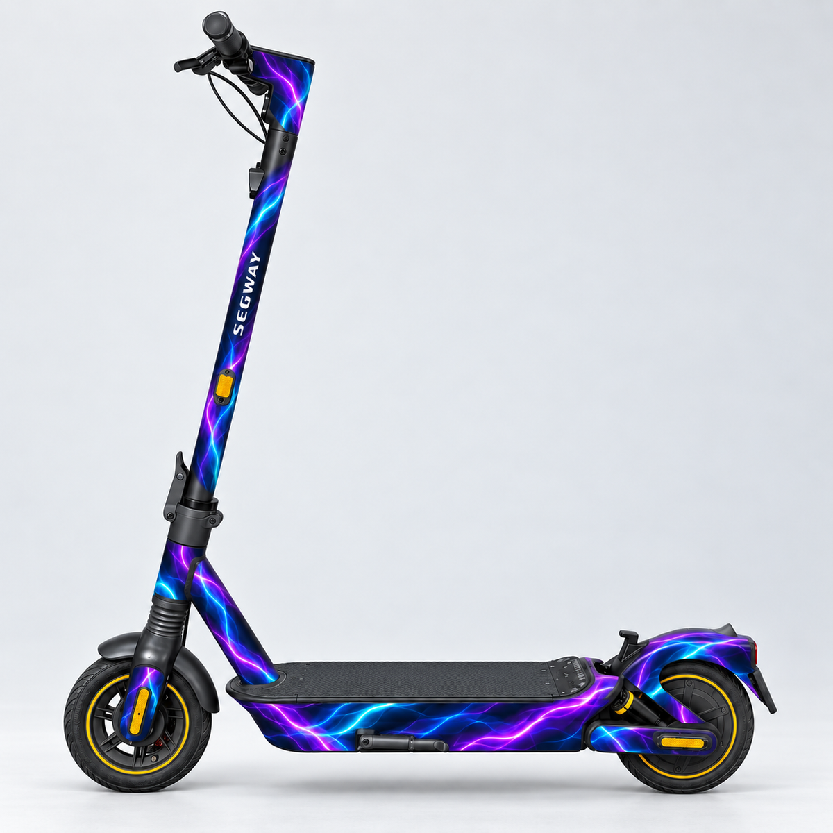 Violet Voltage – Designvisualisierung des montierten Skins am Segway Ninebot MAX G2. Scooter nicht enthalten.