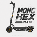 MONO HEX Skin für den Segway Ninebot MAX G2 in Schwarz, Weiß und Grau mit großem individuellem Schriftzug – digitale Designvisualisierung; Scooter und Trittmatte nicht enthalten