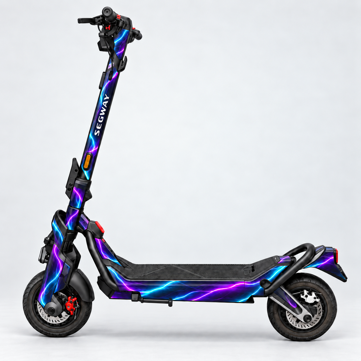 Violet Voltage – Designvisualisierung des montierten Skins am Segway Ninebot GT3. Scooter nicht enthalten.
