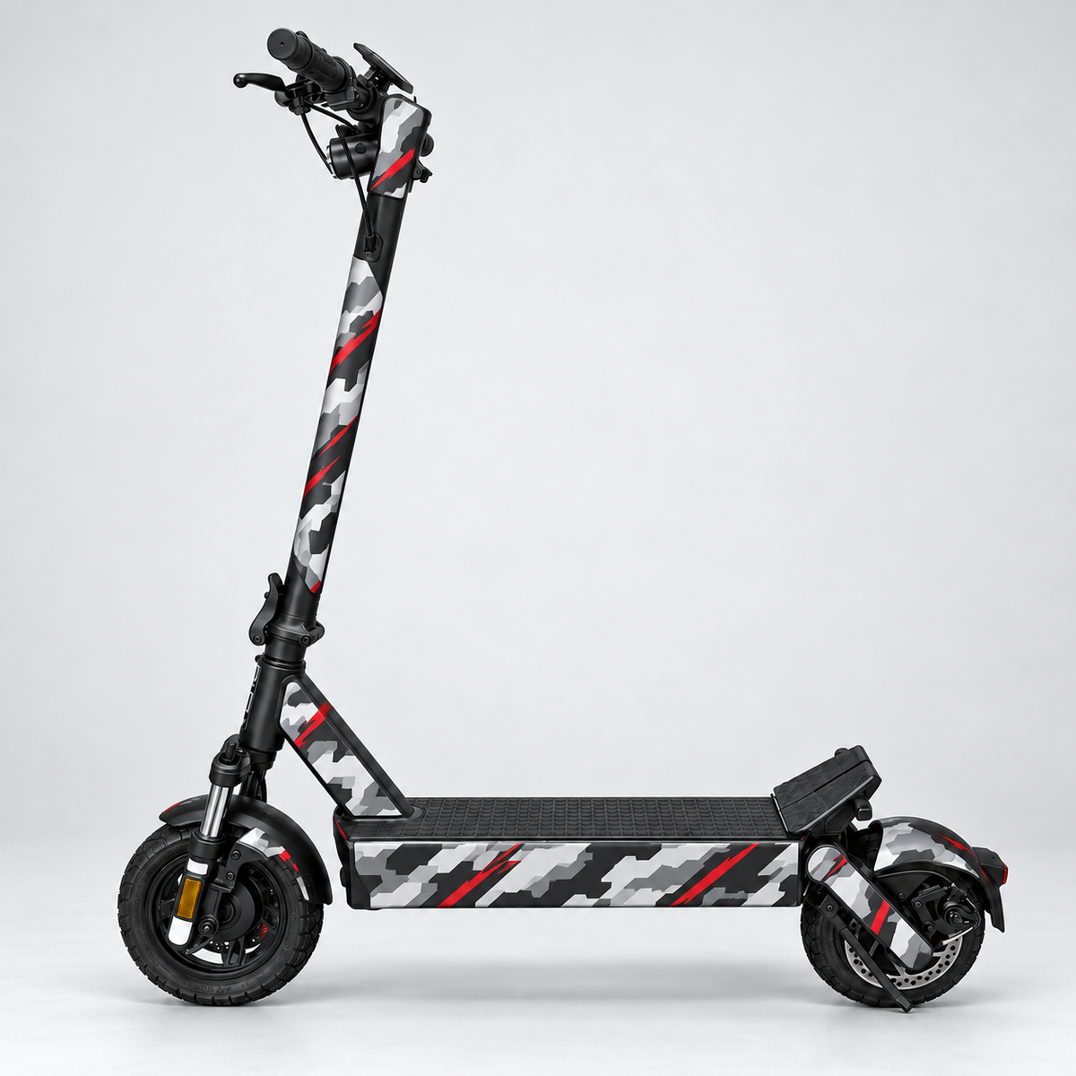 Urban Red Camo – Designvisualisierung des montierten Skins am VMAX NEW VX4. Scooter nicht enthalten.