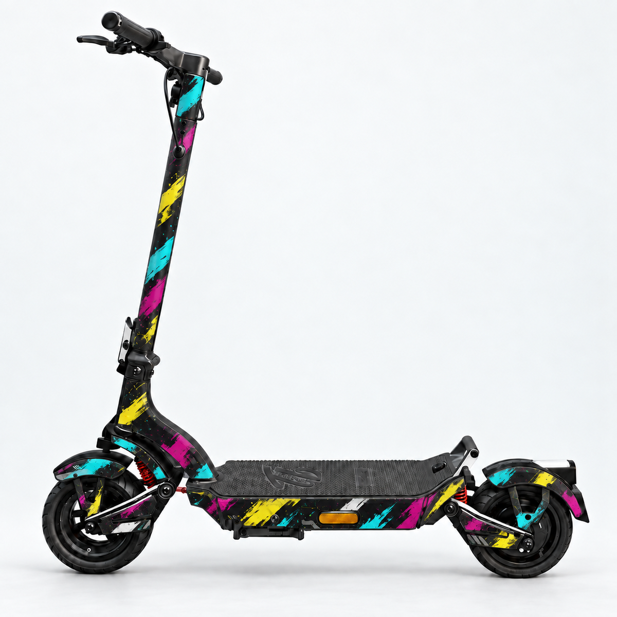Chroma Slash – Designvisualisierung des montierten Skins am Trittbrett Fritz. Scooter nicht enthalten.