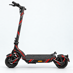 Carbon Redline – Designvisualisierung des montierten Skins am Trittbrett Fritz. Scooter nicht enthalten.