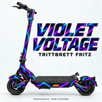 TRITTBRETT FRITZ SKIN | VIOLET VOLTAGE – Designvisualisierung am passenden Scooter. Scooter nicht enthalten.