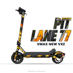PIT LANE 77 – Designvisualisierung am VMAX NEW VX2. Scooter nicht enthalten.