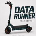 DATA RUNNER Skin in dunklem Petrol mit türkisen und limettengelben Circuit-Linien für VMAX NEW VX4 – digitale Designvisualisierung; Scooter, Kabelschutz und Trittmatte nicht enthalten