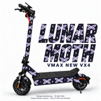 Lunar Moth für VMAX NEW VX4 – korrigierte kleine Klebefläche am vorderen Schutzblech, originale schwarze Trittmatte, passende Felgen separat.