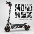 MONO HEX Skin in Schwarz, Weiß und Grau für VMAX NEW VX4 – digitale Designvisualisierung; Scooter und originale Trittmatte nicht enthalten