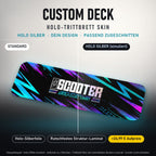 CUSTOM TRITTBRETT DECKS – Holo Silber (+24,99 €, Lieferzeit ca. 2 Wochen): Designbeispiel, Standard und Holo-Silberfolie im Vergleich, Holo-Effekt simuliert.