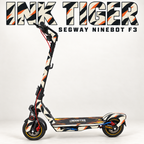 INK TIGER für Segway Ninebot F3: Elfenbein mit schwarzen organischen Streifen und kupferorangen Akzenten; große Designschrift und originale Flammen-Trittmatte.