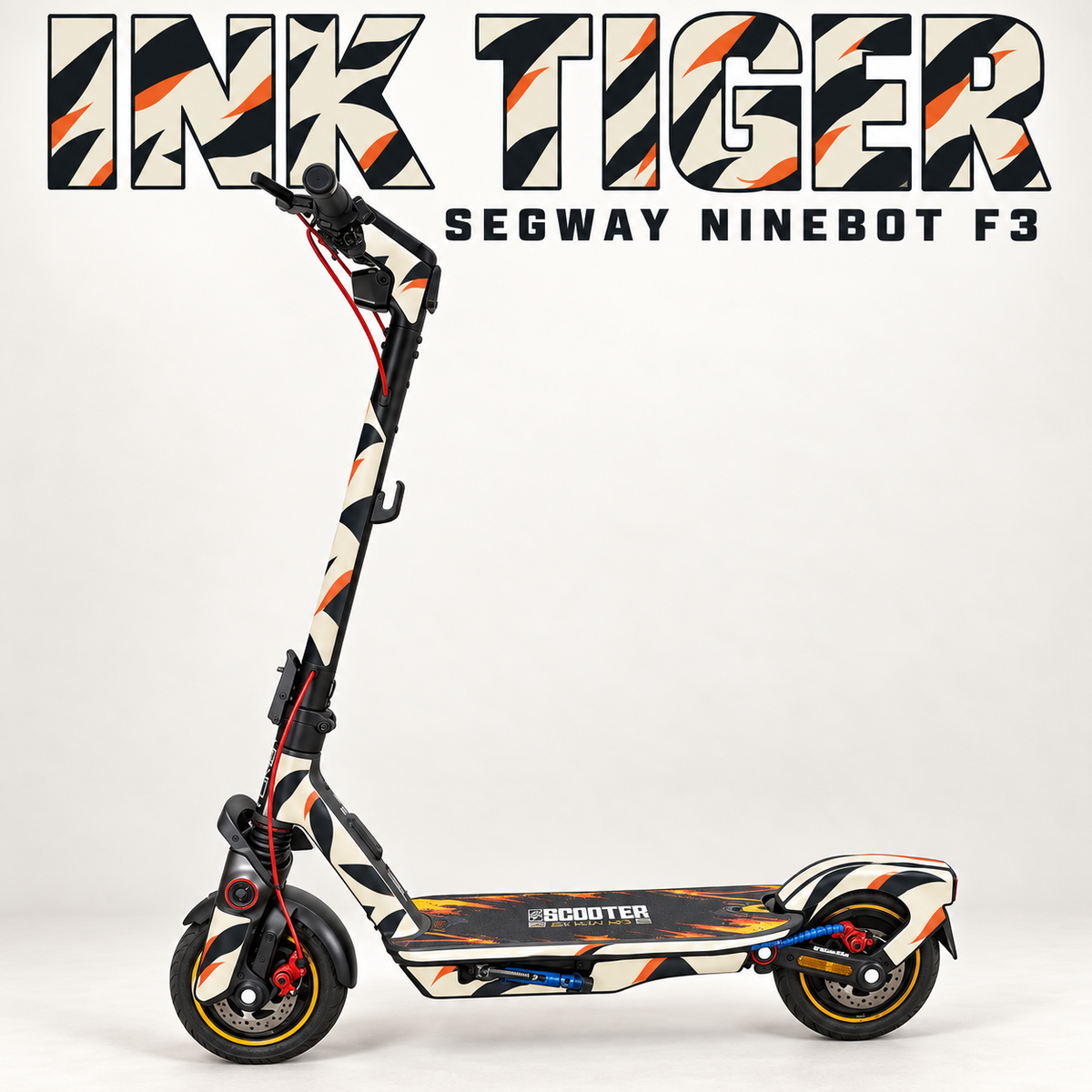 INK TIGER für Segway Ninebot F3: Elfenbein mit schwarzen organischen Streifen und kupferorangen Akzenten; große Designschrift und originale Flammen-Trittmatte.