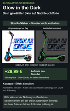 Nebular One auf MAX G3 – Originaldesign bei Tag und simulierter grüner Nachteffekt; Skin separat, Scooter nicht enthalten. Bitte kläre vor der Nutzung im öffentlichen Straßenverkehr bei der örtlich zuständigen Behörde, ob diese Folie an deinem E-Scooter zulässig ist.
