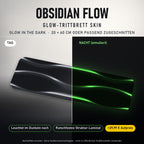 TRITTBRETT SKIN | OBSIDIAN FLOW – Glow in the Dark (+29,99 €): Tag und Nacht im Vergleich, Nachteffekt simuliert. Keine Straßenverkehrsfreigabe.