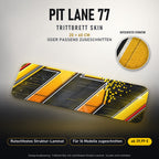 TRITTBRETT SKIN | PIT LANE 77 – Trittbrett-Skin 20 × 60 cm oder passend zugeschnitten, mit rutschfestem Struktur-Laminat. Designvisualisierung.