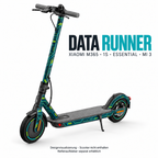 XIAOMI M365 / 1S / ESSENTIAL / MI 3 SKIN | DATA RUNNER – Designvisualisierung; Scooter nicht enthalten. Reifenaufkleber separat erhältlich.
